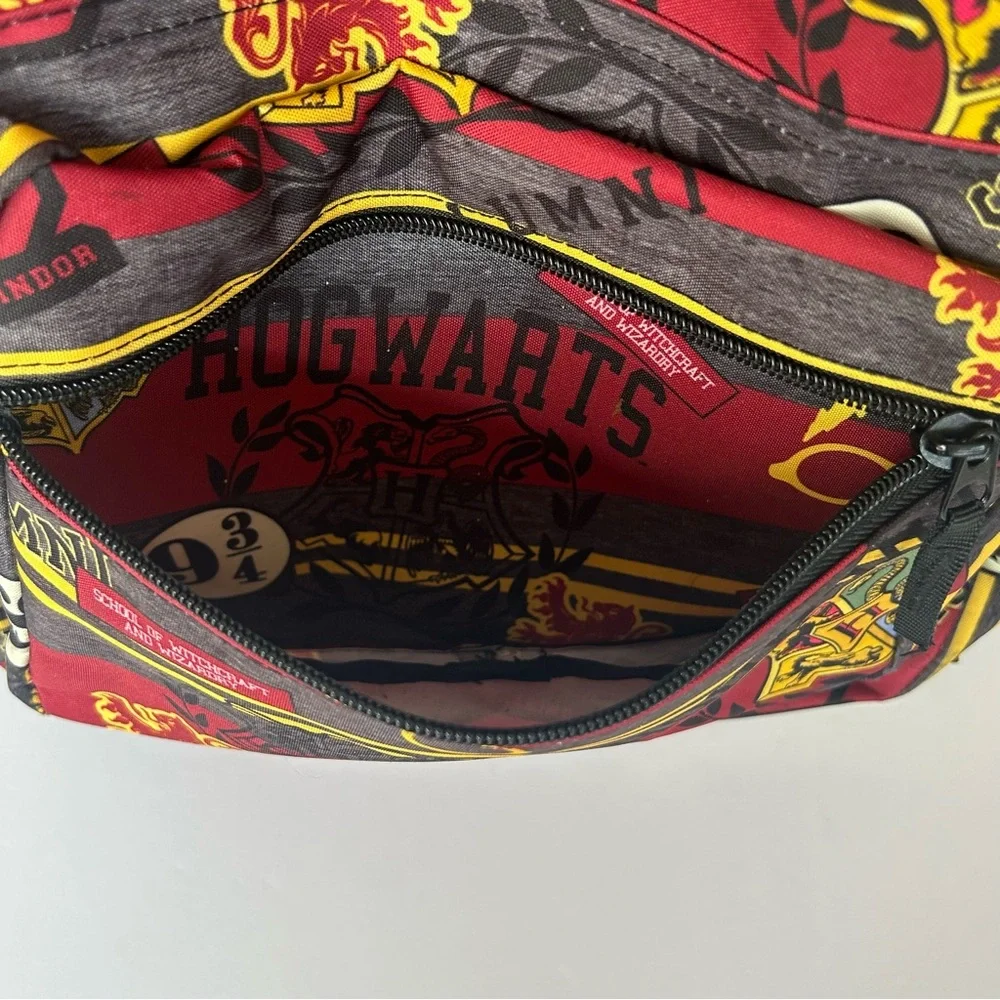 Harry Potter Hogwarts Gryffindor Bookbag 17” Red School Bag Wizarding World